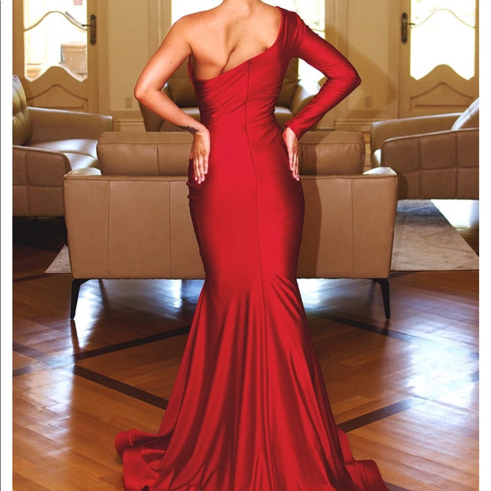 Dress - Picture 3 of 4